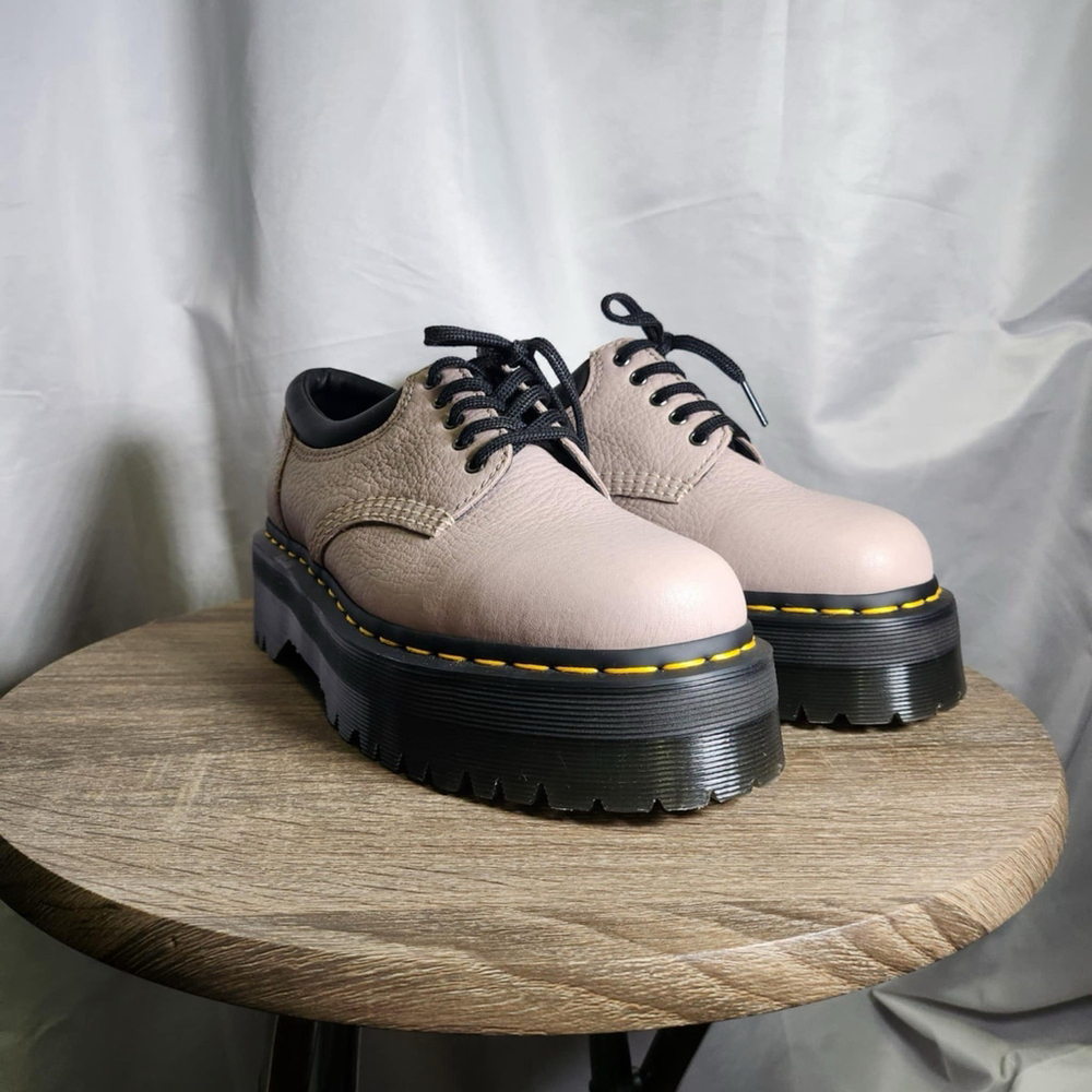DR. MARTENS 8053 Leather Platform Casual Shoes Unisex Size M7/W8 Vintage Taupe